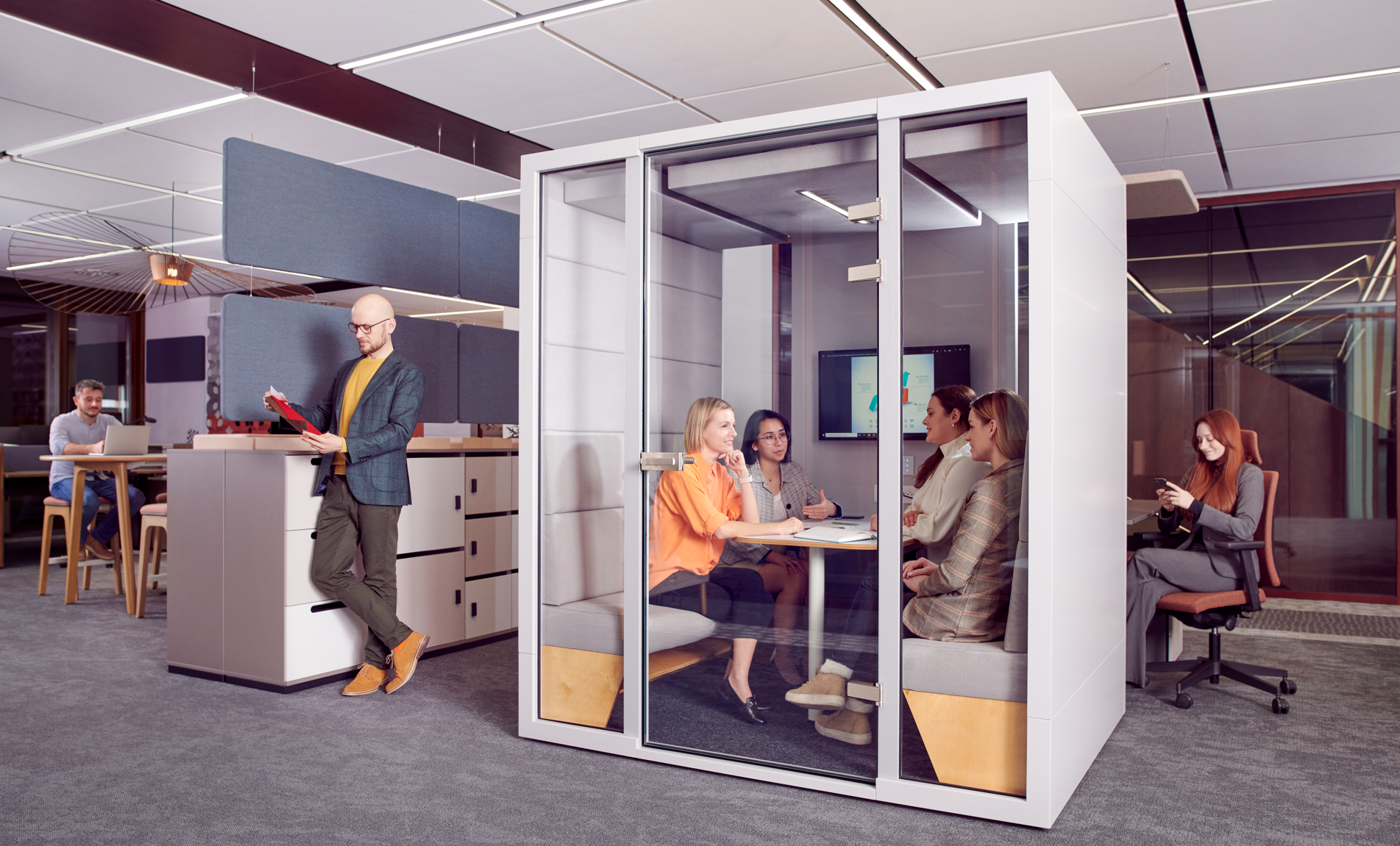 L PRO BOOTH - Acoustic Office Pod | Echelon Workplaces